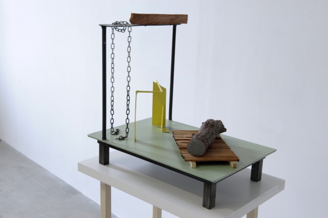 files/portique et sculpture abstraite.jpg